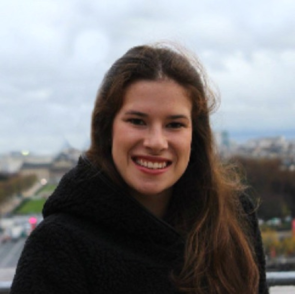 Meet your Posher, Camila